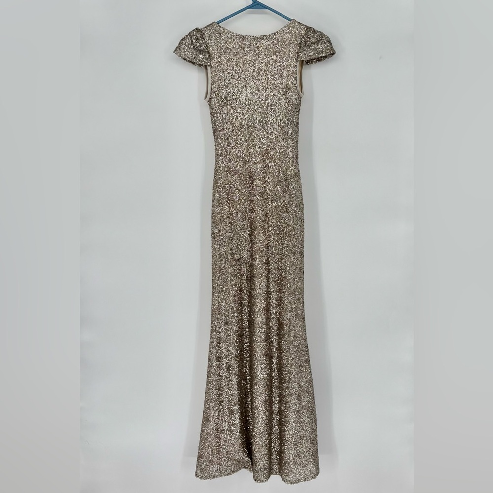Sorella Vita Silver Modern Sequin Gown - Picture 2 of 11